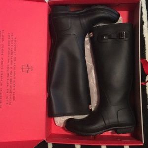 LIKE NEW Matte black Hunter rain boots